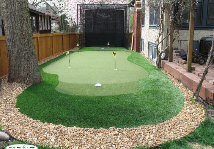 Synthetic-Turf-Illinois-Outdoor-Putting-Green