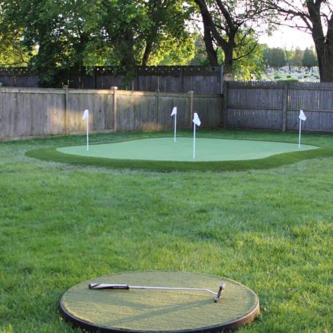 outdoor putting greens15